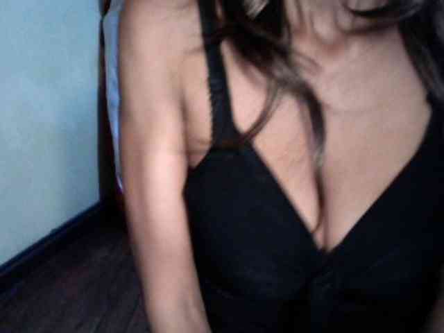 Famelapine webcam