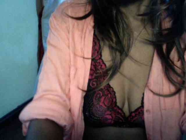Famelapine webcam