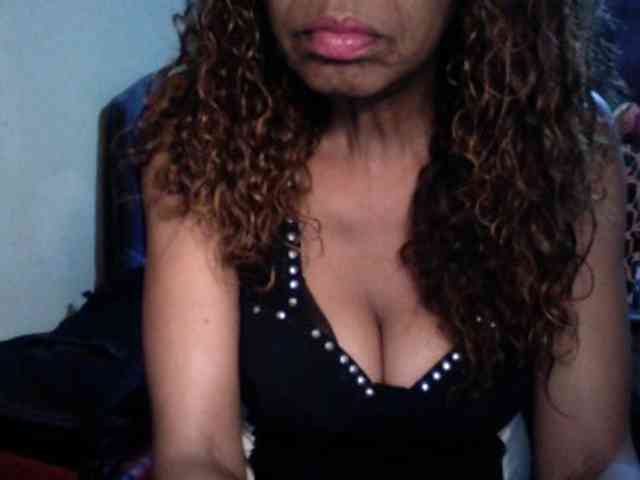 Famelapine Live Webcam on BongaCams