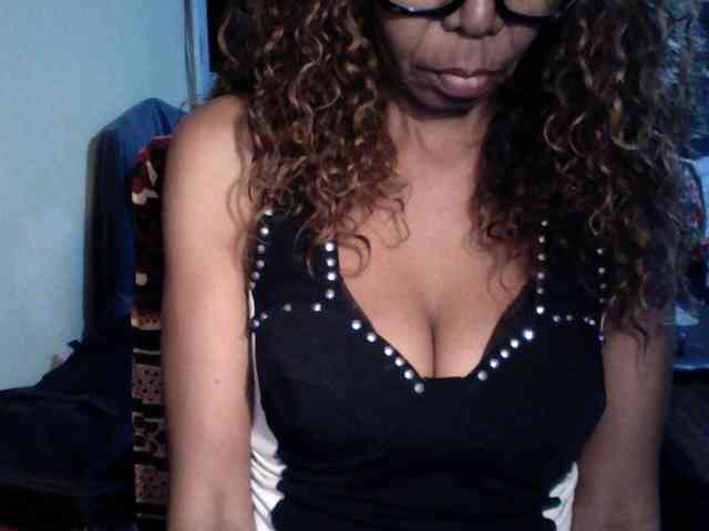 Famelapine Live Webcam on BongaCams