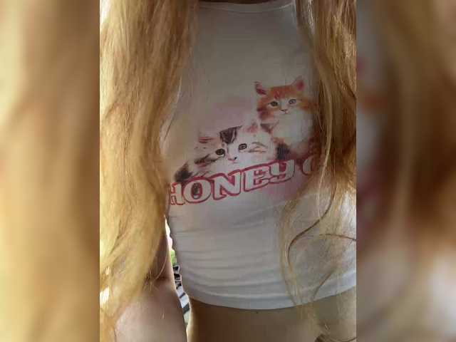 Doll4You live cam on BongaCams