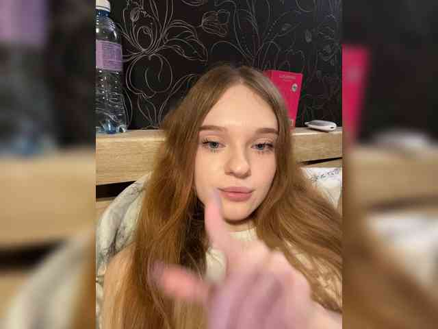 Doll4You's webcam live show