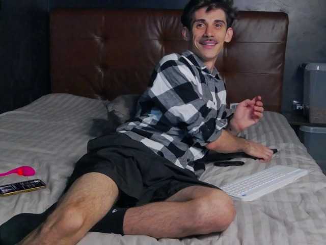 JayCash1 — live male cam