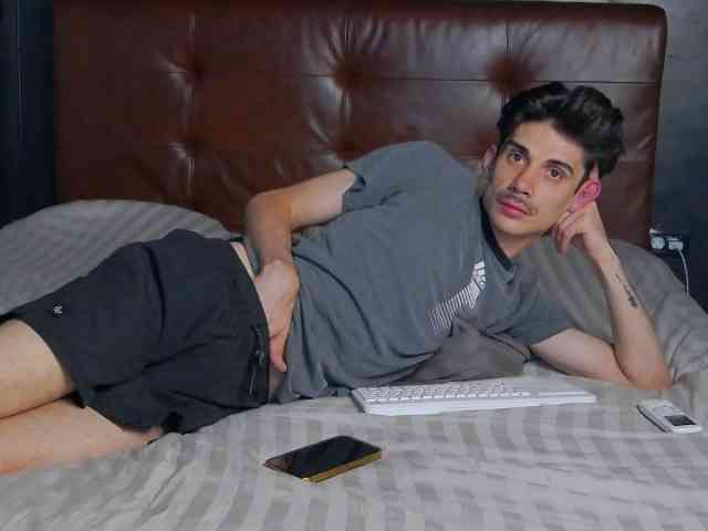 JayCash1 Live Webcam on BongaCams