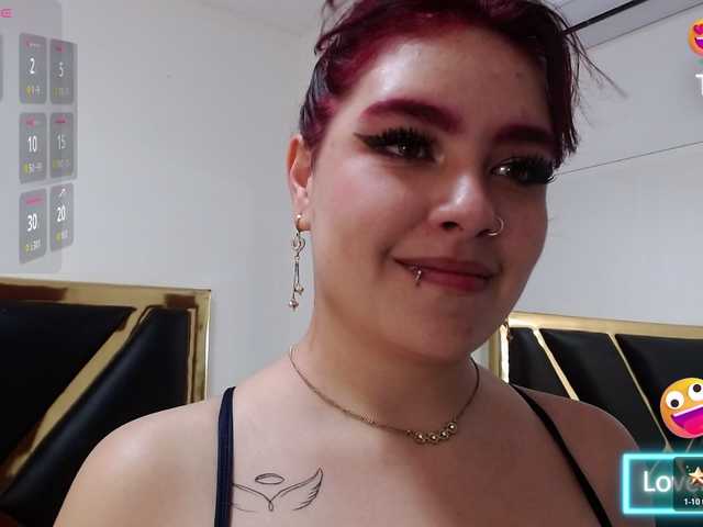 CarolRousee live cam on BongaCams