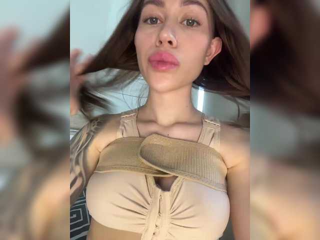 nikaxx live cam on BongaCams