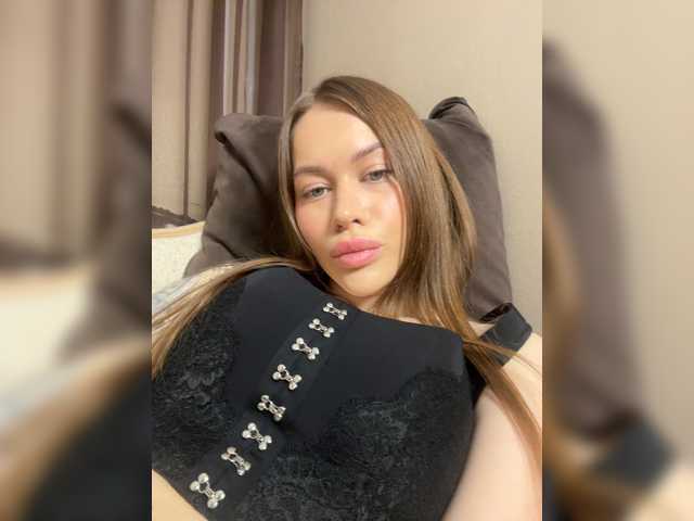 nikaxx, en directo ahora en BongaCams