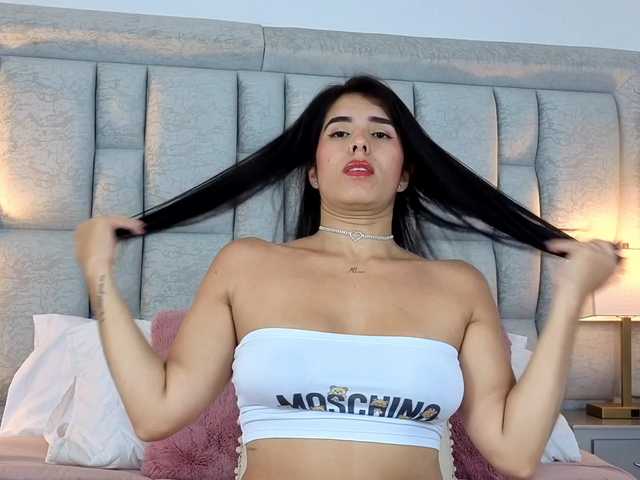 IsisVelvet live cam on BongaCams