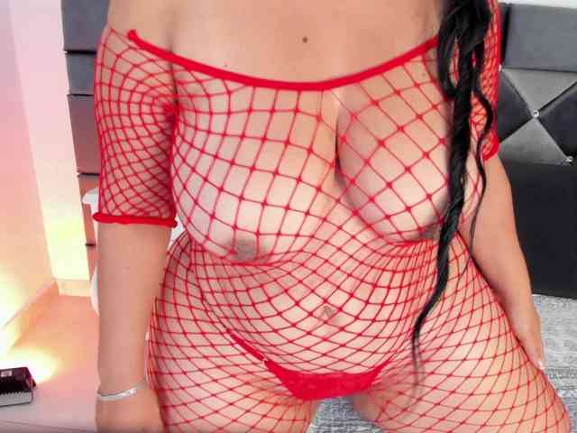 Modèle: XXXiomara