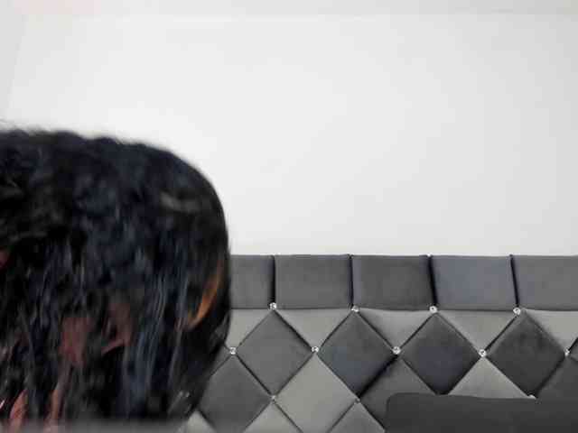 Modèle: XXXiomara