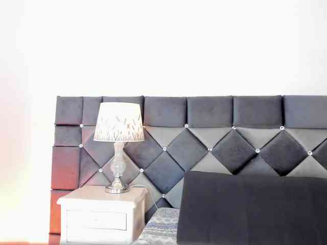 Modèle: XXXiomara