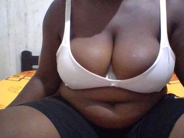 big-ass20 Live-Cam auf BongaCams