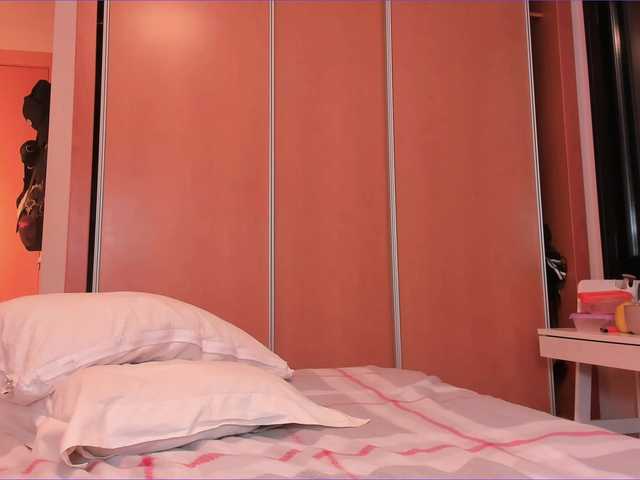le modèle AlexaRayJoel est en webcam porno dans un show sur le site bongacams, il possède les tags suivants: White/Caucasian,Brunette,Shaved