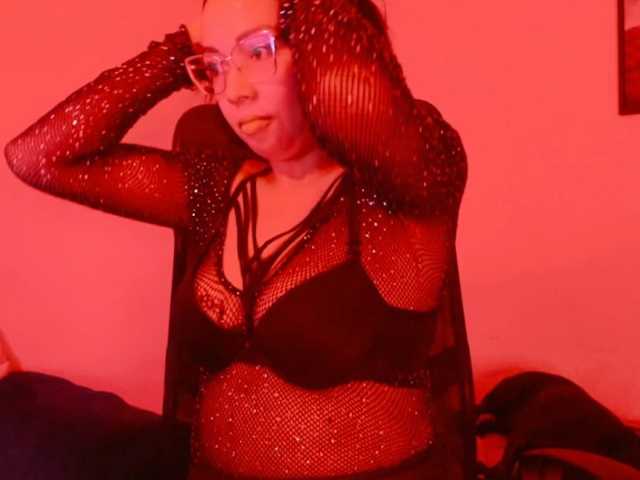 sweet-roses live cam on BongaCams