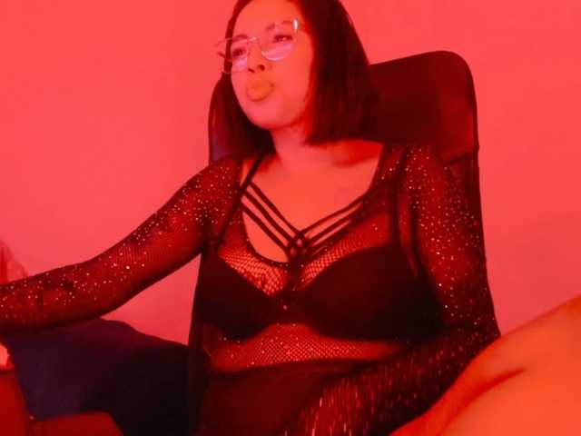 sweet-roses live cam on BongaCams