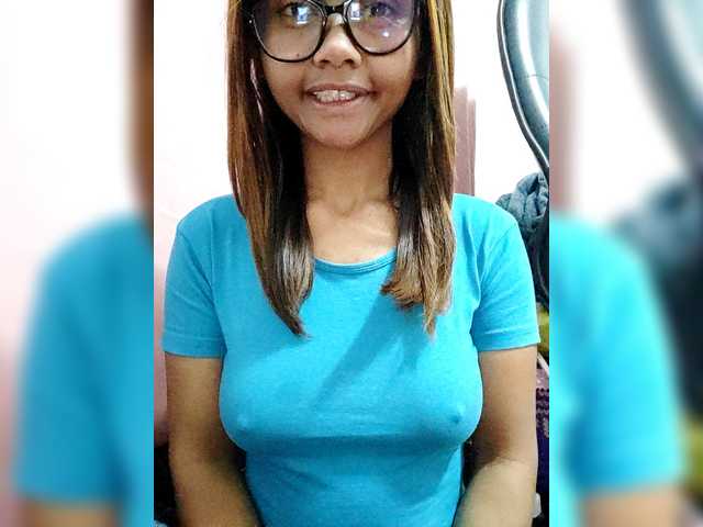 Faourymym live cam on BongaCams