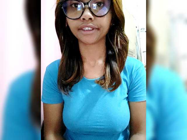 Faourymym live cam on BongaCams