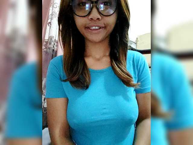 Faourymym live cam on BongaCams
