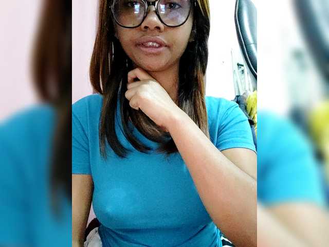 Faourymym live cam on BongaCams
