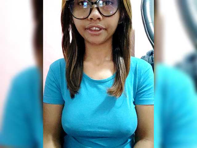 Faourymym live cam on BongaCams