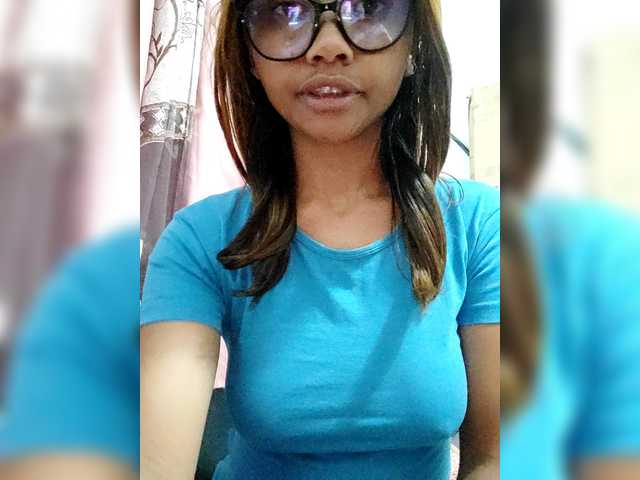 Faourymym live cam on BongaCams