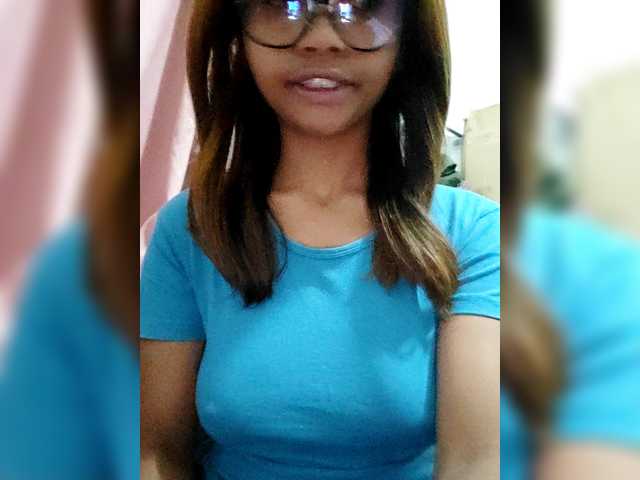 Faourymym live cam on BongaCams