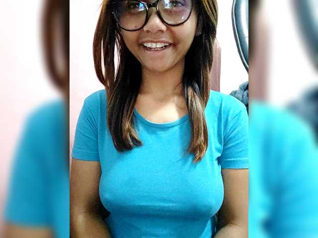 Faourymym live cam on BongaCams