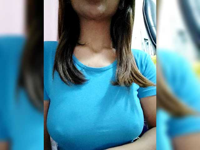 Faourymym live cam on BongaCams