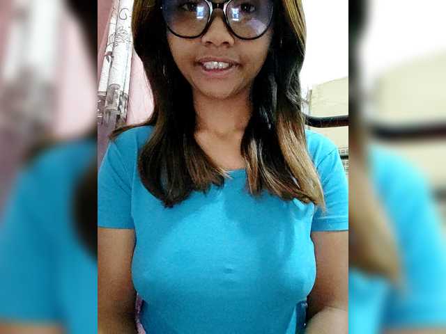 Faourymym live cam on BongaCams