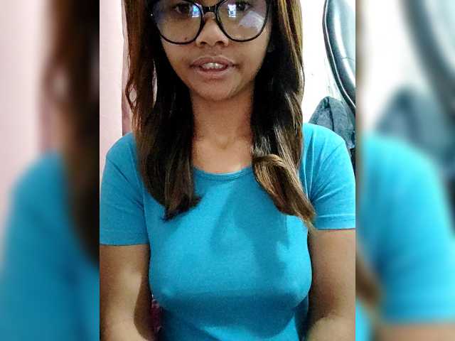 Faourymym live cam on BongaCams