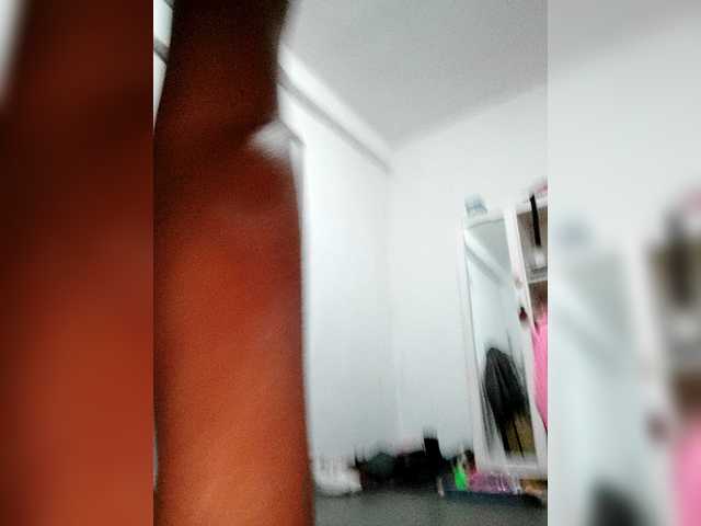 Faourymym live cam on BongaCams