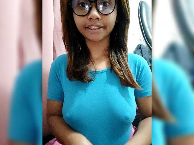 Faourymym live cam on BongaCams
