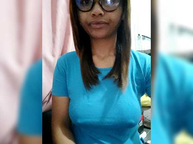 Camgirl Faourymym sur Bongacams