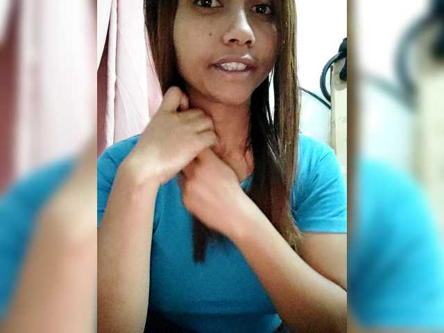 Camgirl Faourymym sur Bongacams