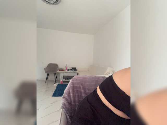 Viola18a, en vivo ahora en BongaCams