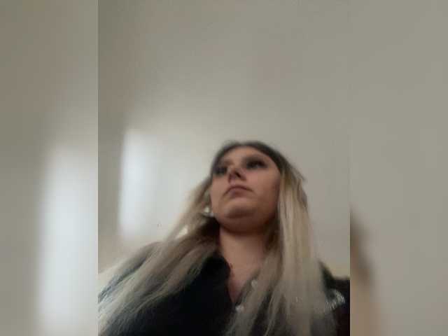 Viola18a live cam on BongaCams