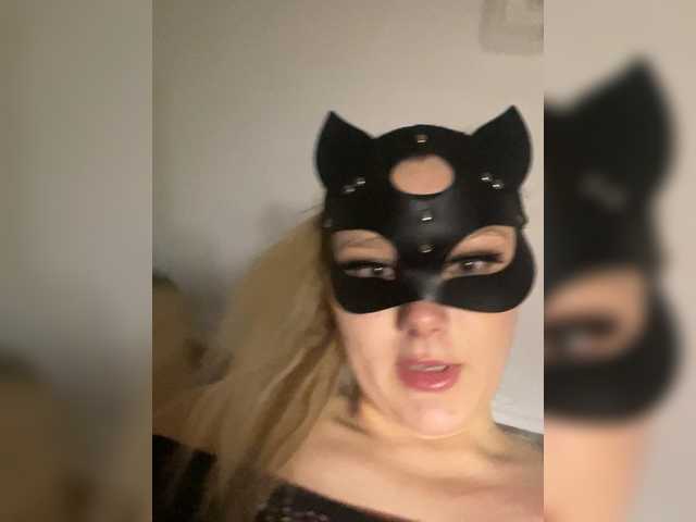 Viola18a's BongaCams show and profile