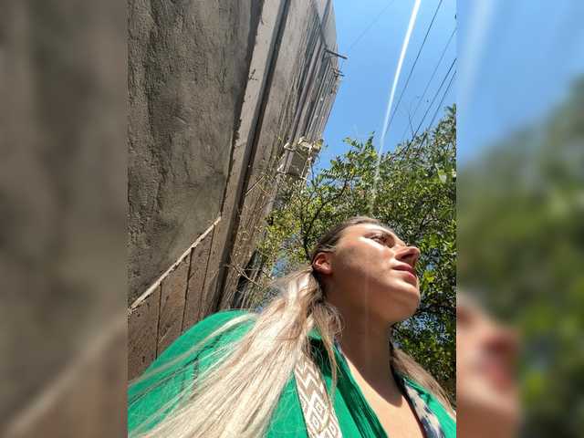 Viola18a live cam on BongaCams