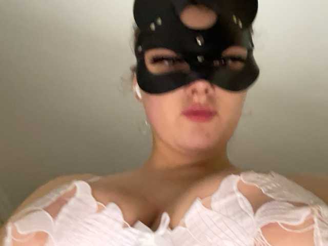 Viola18a's BongaCams show and profile