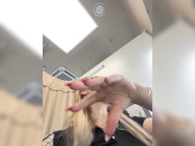 Viola18a live cam on BongaCams
