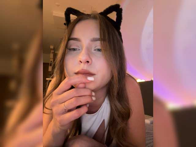 Lisuniyaa live cam on BongaCams