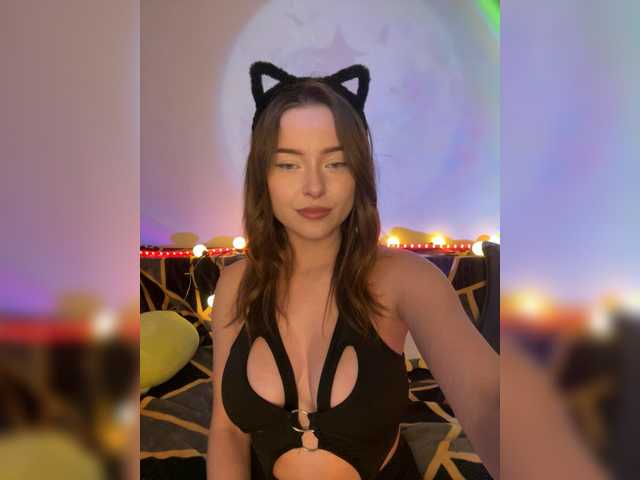 Lisuniyaa live cam on BongaCams
