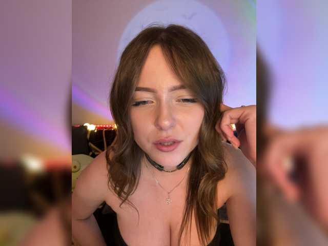 Lisuniyaa live cam on BongaCams