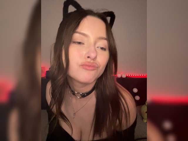 Lisuniyaa live cam on BongaCams