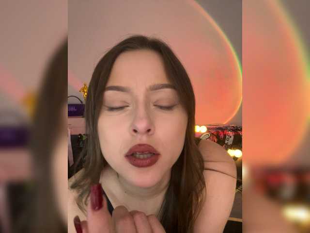 Lisuniyaa live cam on BongaCams