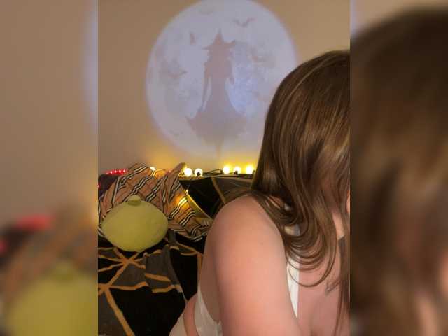 Lisuniyaa live cam on BongaCams