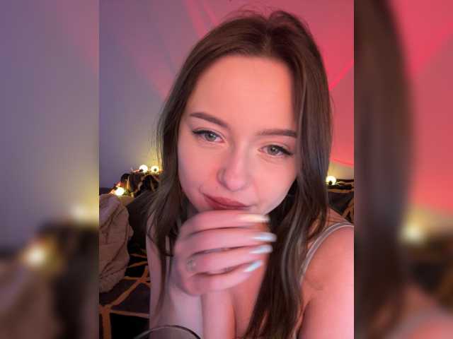 Lisuniyaa live cam on BongaCams
