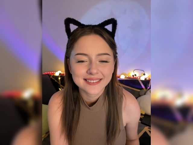 Lisuniyaa live cam on BongaCams