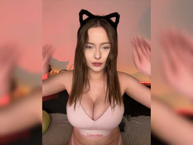 Lisuniyaa live cam on BongaCams