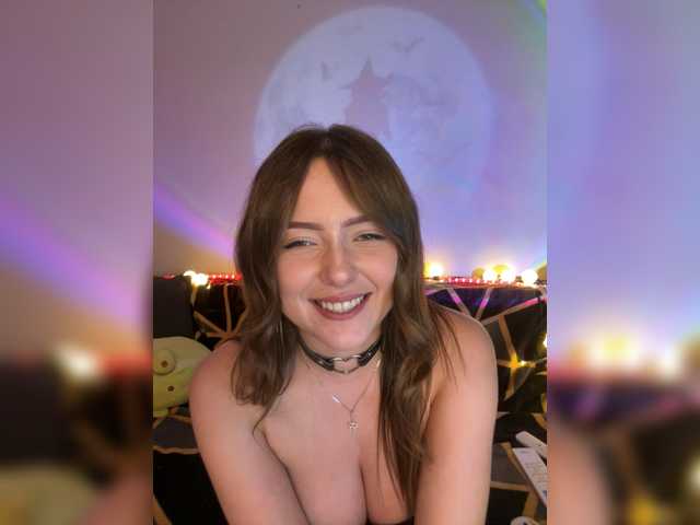 Lisuniyaa live cam on BongaCams